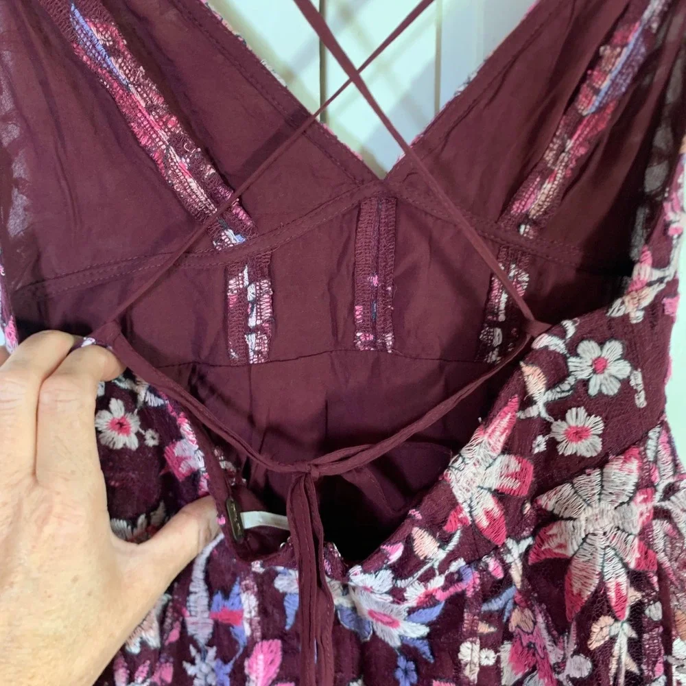 Free People Burgundy Floral Embroidered Lace Mini Dress Open Back Size 4 READ